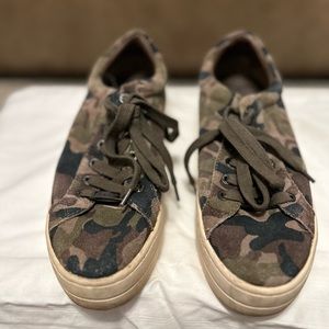 J Slides Laced Sneakers Size 8.5